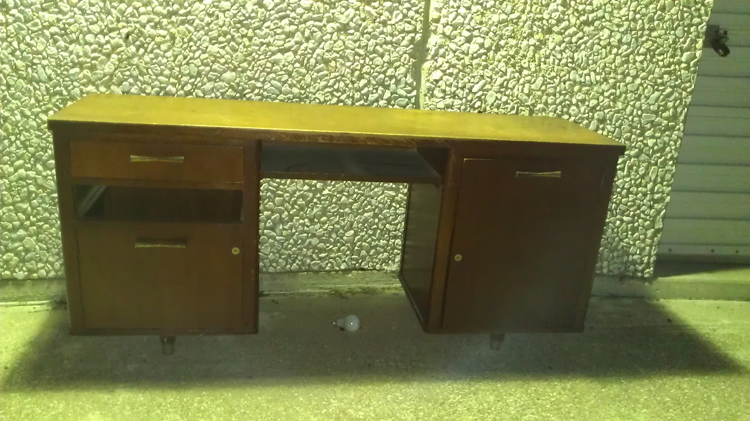 Jackson Desks Built Like a Stonewall InstAppraisal